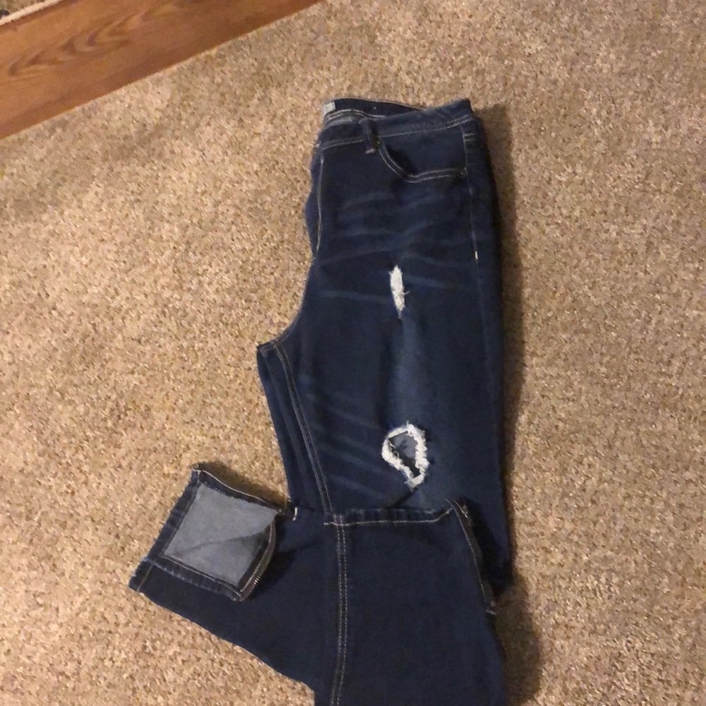 Twenty one Black distressed jeans